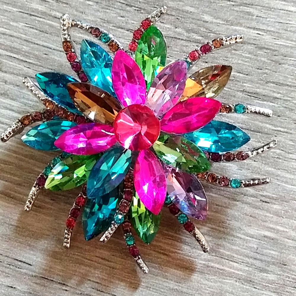 Flower brooch
